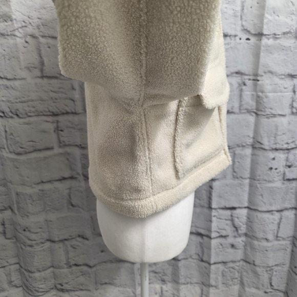 Abercrombie & Fitch Cream Sherpa Teddy Jacket Size Small - Picture 9 of 16